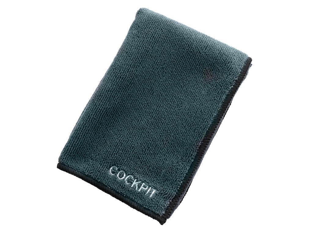 Premium Cockpittuch von APA - Ideal für gründliche Reinigung von Kunststoffoberflächen