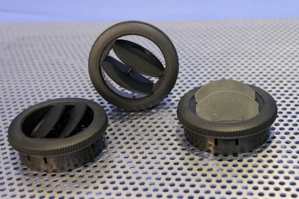 Kraftvolle AURORA Rund-Düse RD 85.0 Konvex - Optimale Luftzirkulation im Auto mit 5mm Klemmbereich Kraftvolle AURORA Rund-Düse RD 85.0 Konvex - Optimale Luftzirkulation im Auto mit 5mm Klemmbereich