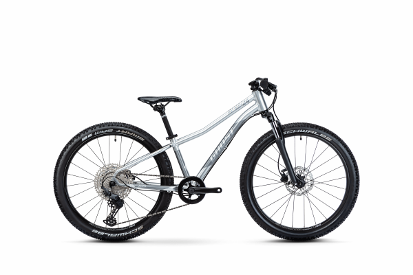 "Ghost Kato 24 Full Party Jungs-Mountainbike in Silber mit SR Suntour XCR Air Gabel"