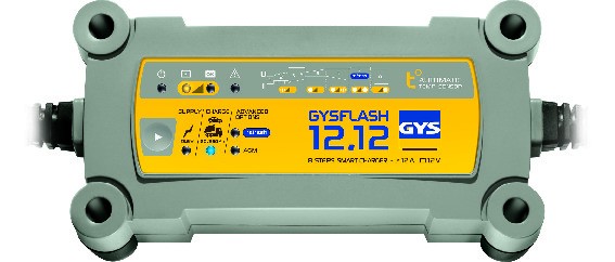 Kraftvoller GYSFLASH 12.12 Ladegerät von GYS - Top Zubehör für effizientes Laden